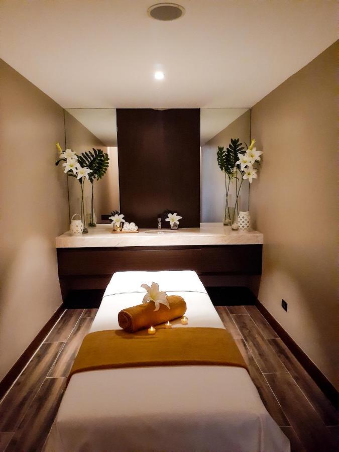 The Excelsior Hotel Las Piñas المظهر الخارجي الصورة