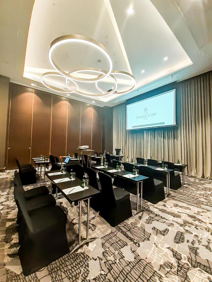 The Excelsior Hotel Las Piñas المظهر الخارجي الصورة